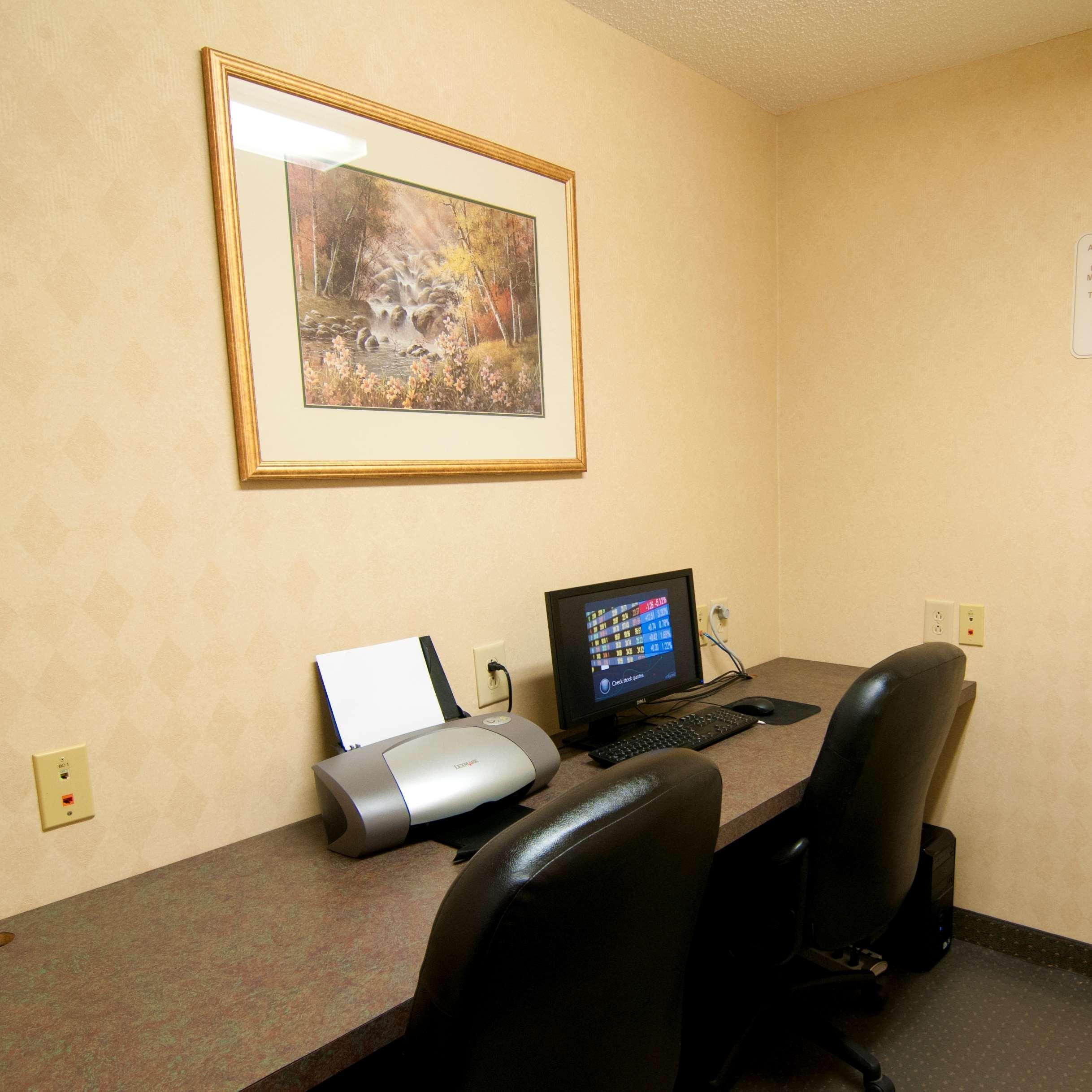 Best Western Executive Inn - Latta Berrys Crossroads Exterior photo