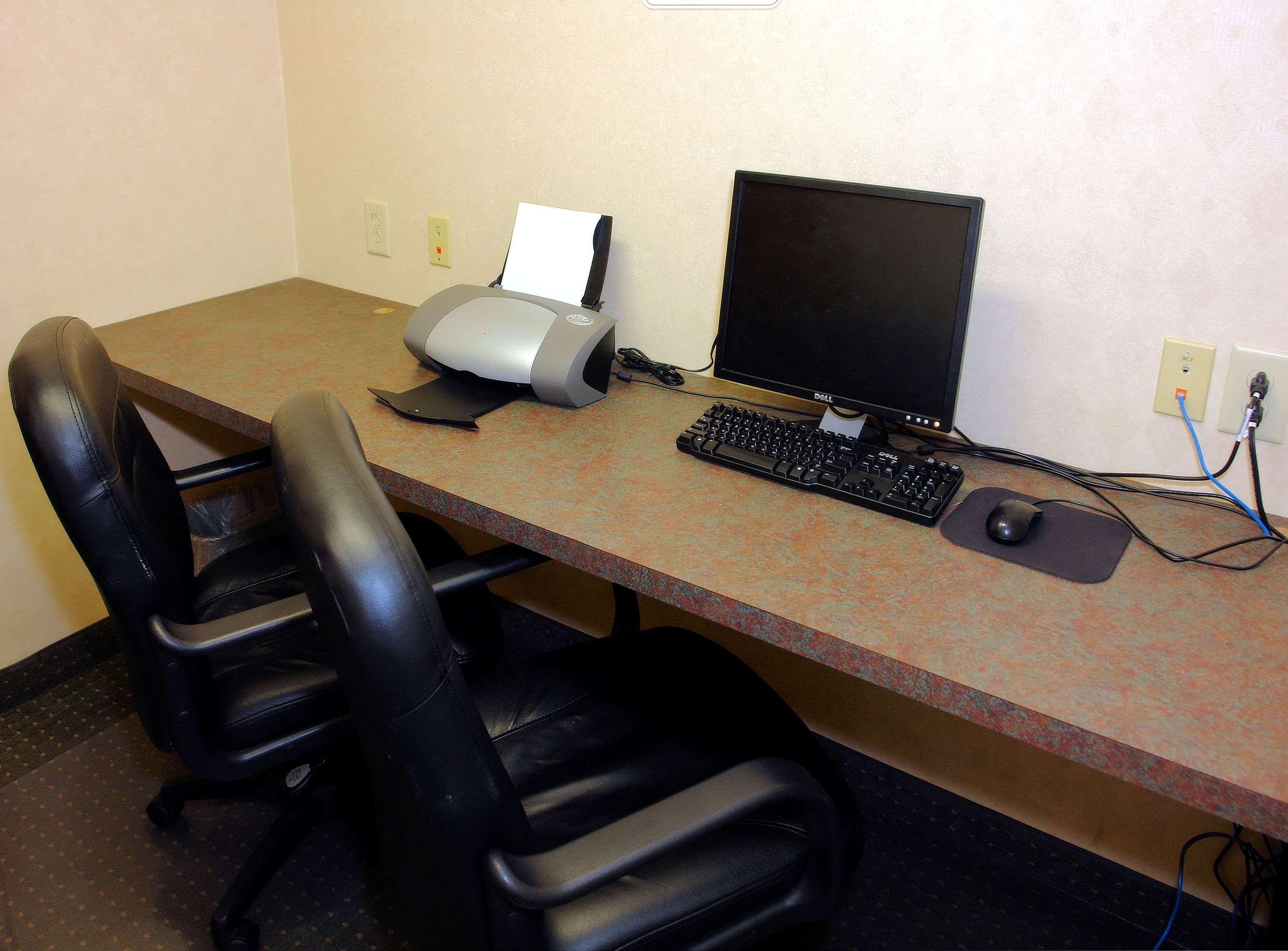 Best Western Executive Inn - Latta Berrys Crossroads Exterior photo